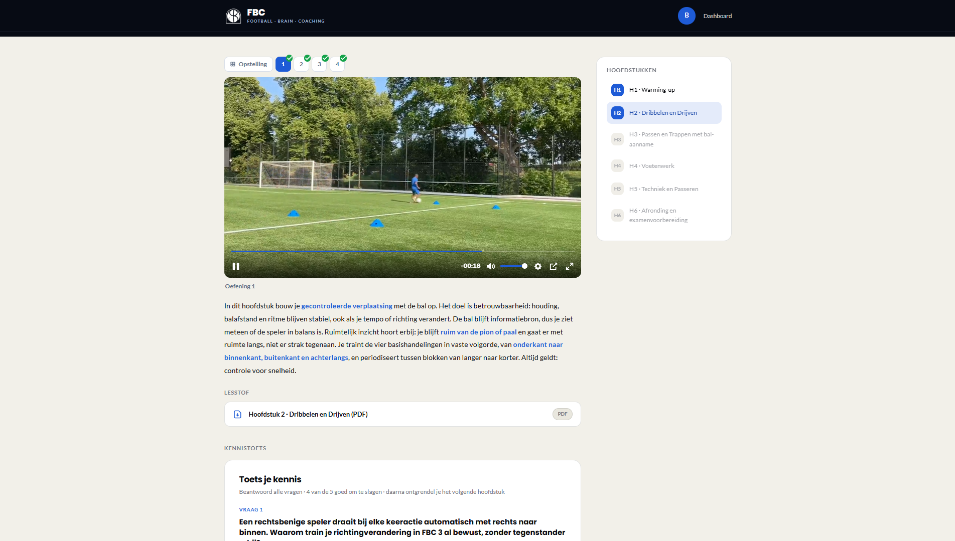 Een lespagina in de cursus met de opstellingvideo en de theorie eronder